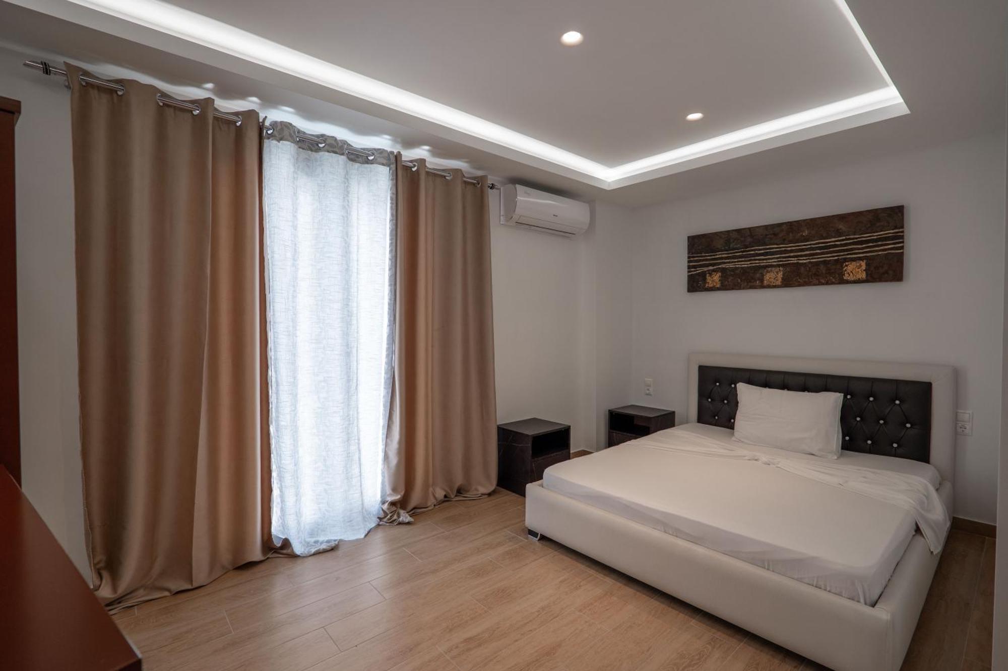 Fori'S Rooms Himare Exterior photo