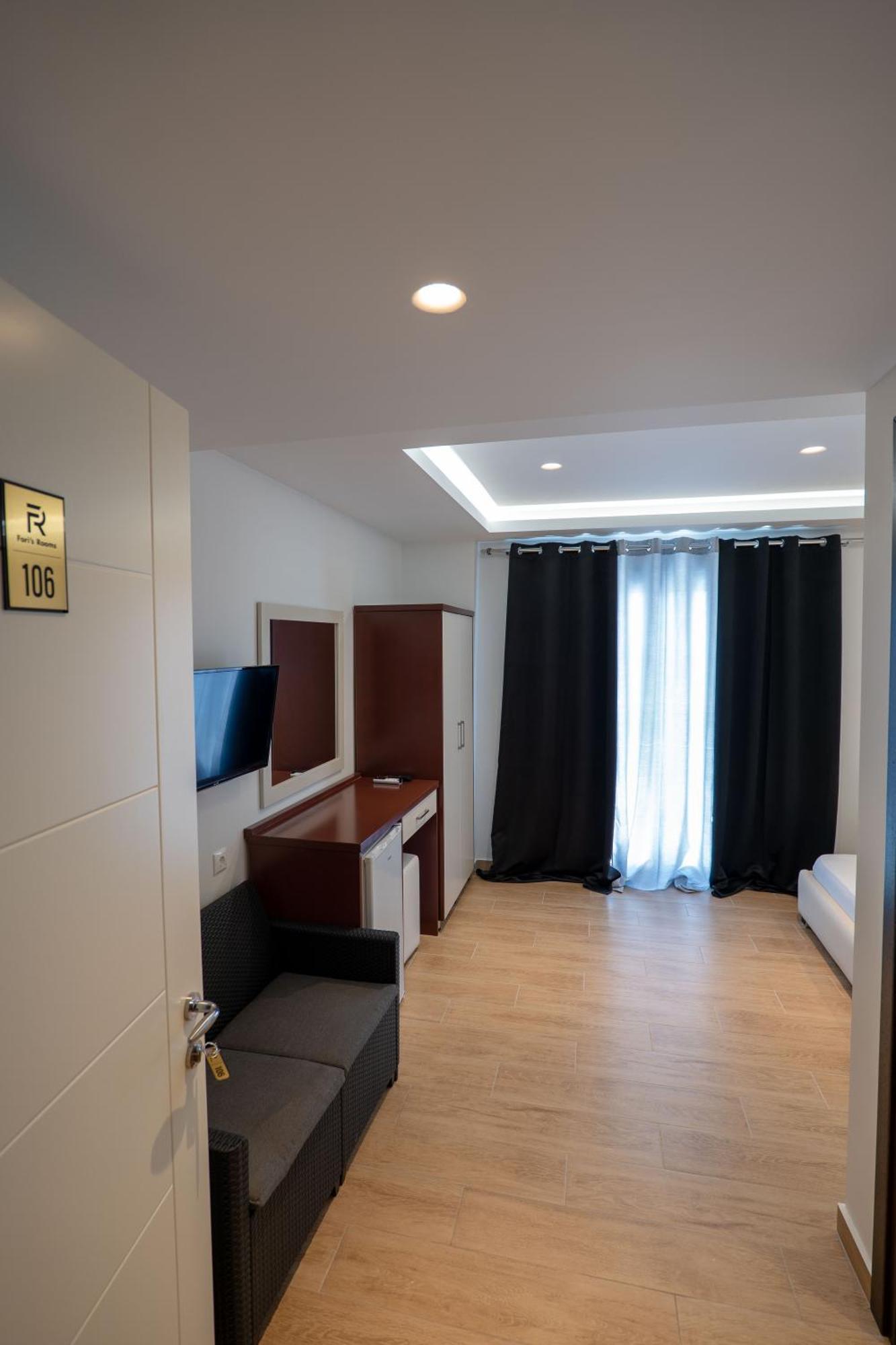 Fori'S Rooms Himare Exterior photo