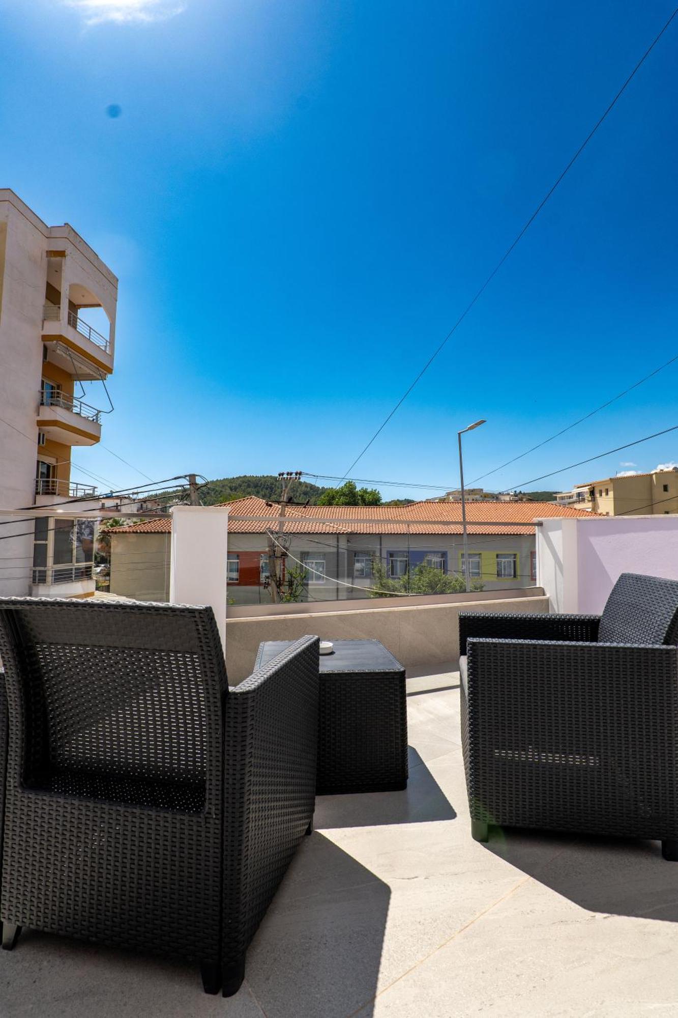 Fori'S Rooms Himare Exterior photo