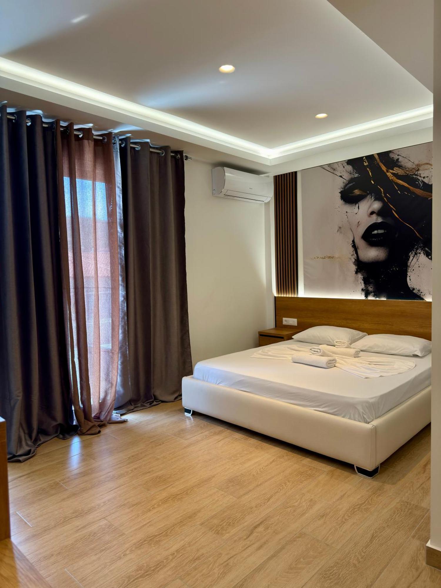 Fori'S Rooms Himare Exterior photo