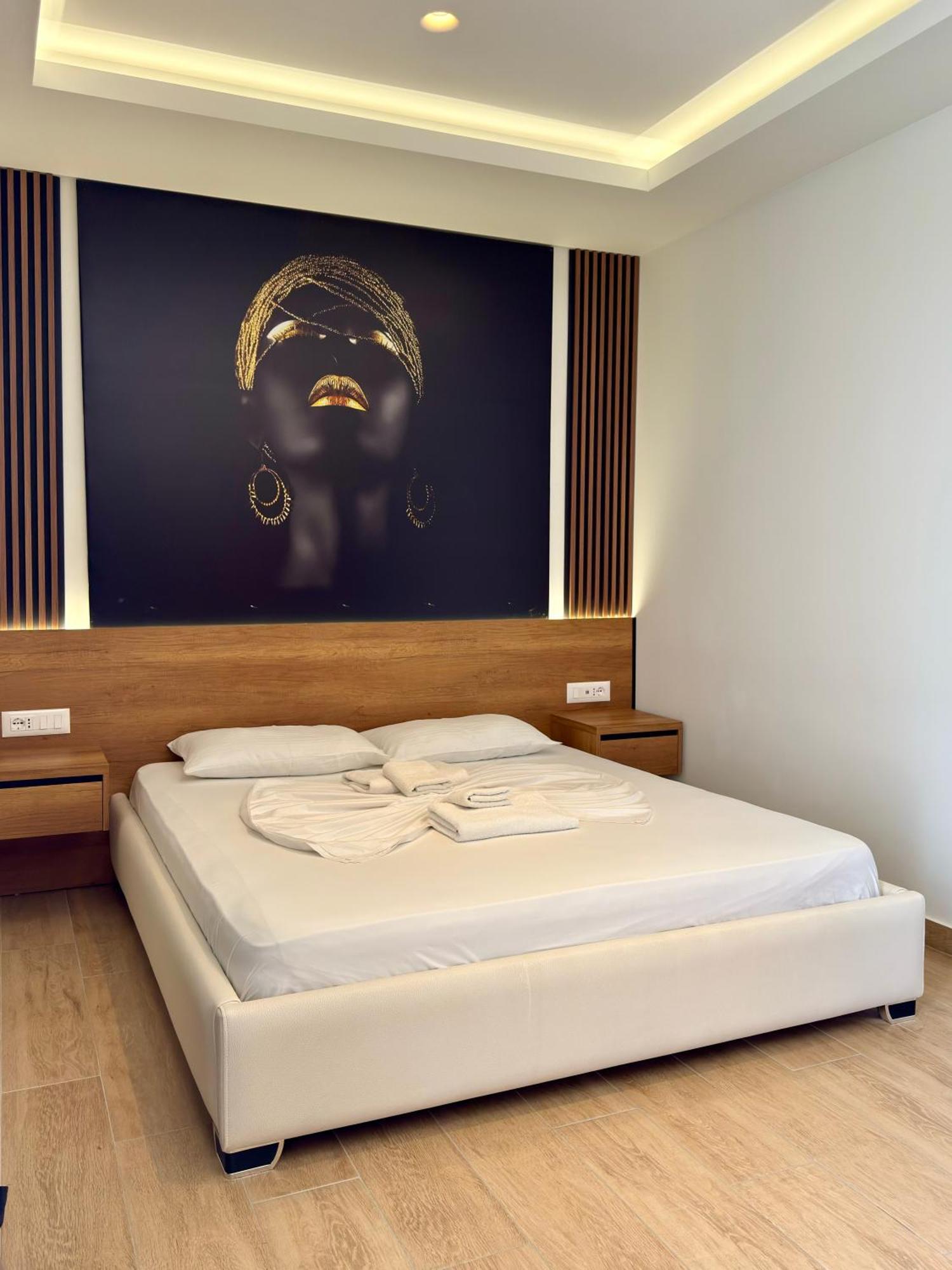 Fori'S Rooms Himare Exterior photo